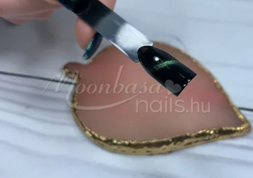 Lac de unghii Magic Eye Gel 4ml #784 Arkadia