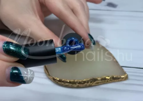 Lac gel in 3 pasi 4ml #223 Albastru strălucitor mare