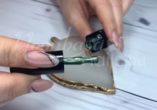 Lac gel Tiger Eye 5ml #810 albastru persan