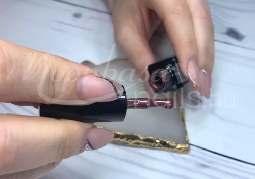 Lac gel termic Tiger Eye 5ml #872 Violet vânătă