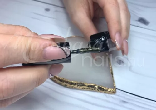 Lac gel termic Tiger Eye 5ml #875 Verde otravă inchis - albastru noapte