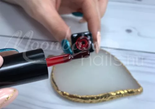 Lac gel pentru unghii in sticlă chihlimbarie 5ml #465 Rubellite