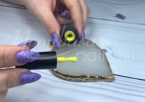 Lac gel in 3 pasi 4ml #107 Galben luminos