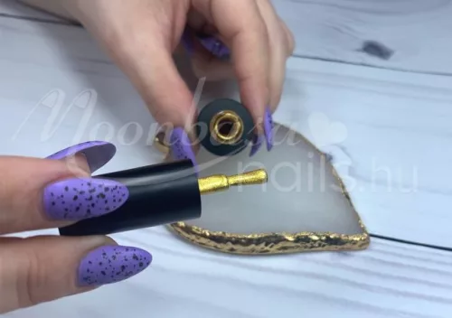 Lac gel in 3 pasi 4ml #137 Luminous Yellow