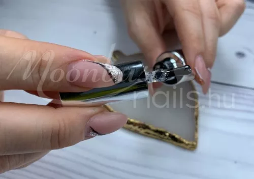 Lac gel Diorite 4ml #680 Pongó