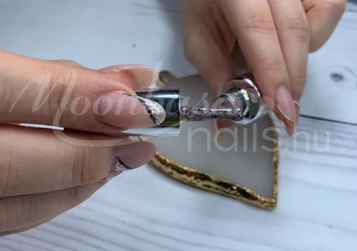 Lac gel Diorite 4ml #681 Perdita