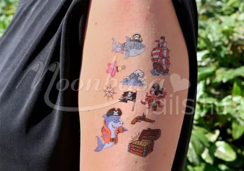 Tatuaj autocolant  EC-244 Pirați, rechini si cufăr cu comori